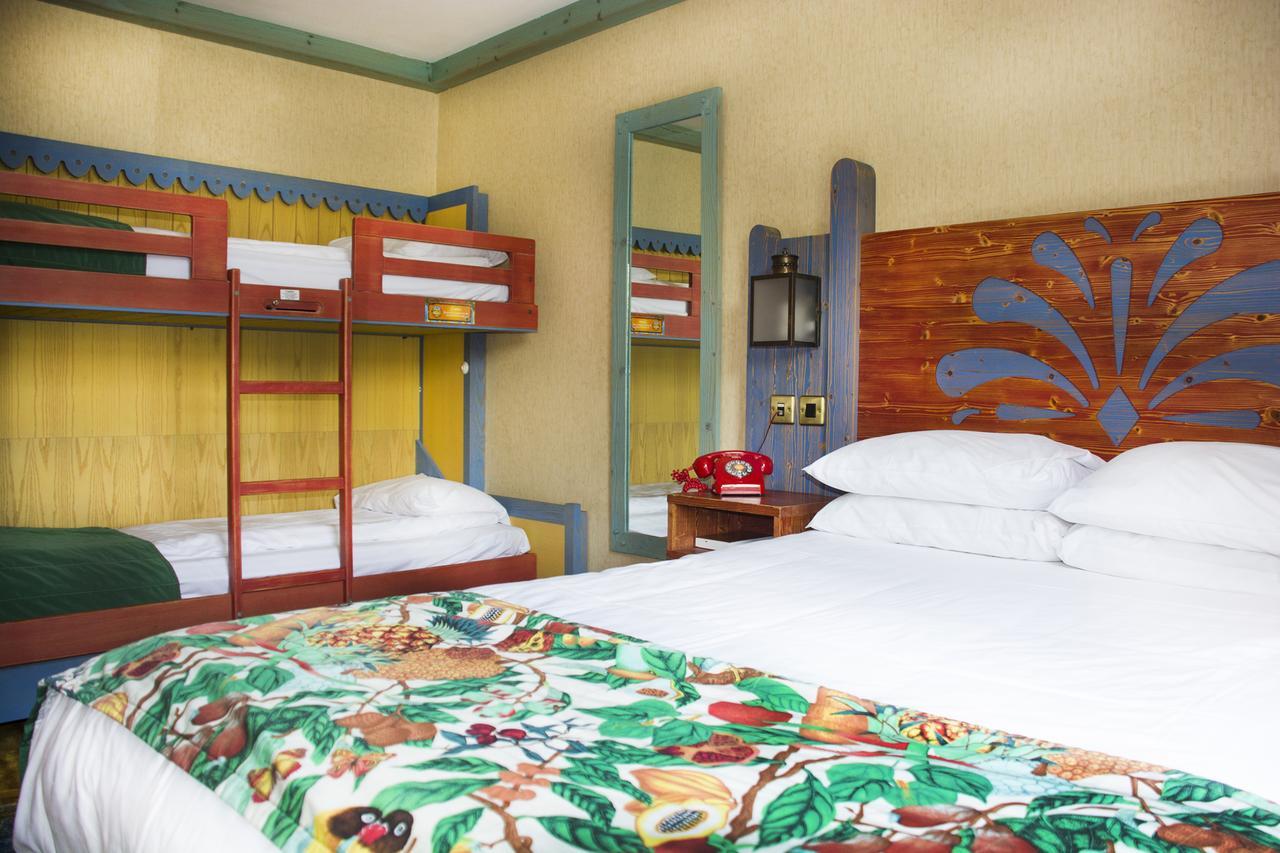 Splash Landings Hotel Biddulph  Extérieur photo